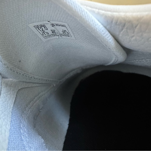 Brand new classic rumble era vans white faux leather size 12 - Picture 5 of 6